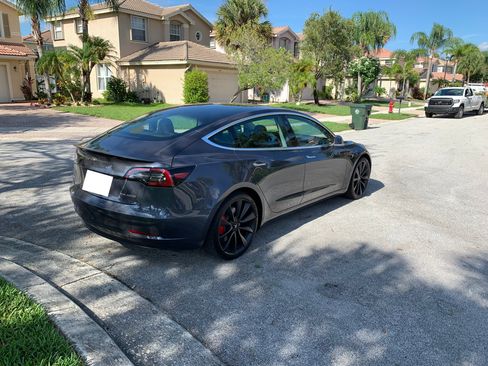 Used 2020 Tesla Model 3 Performance image 8