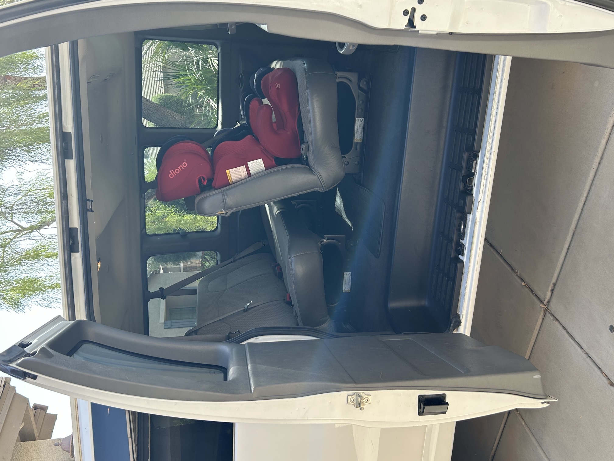 Used 2016 Chevrolet Express 3500 LT w/ LT Preferred Equipment Group RWD image 12