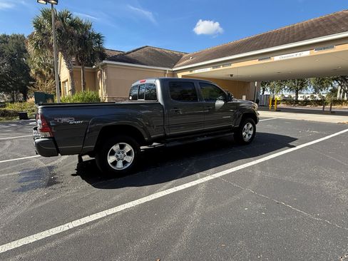 Used 2013 Toyota Tacoma PreRunner image 8