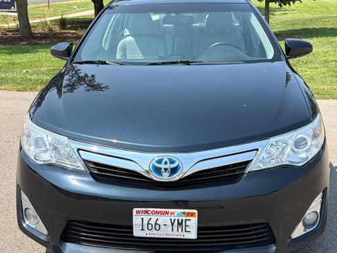 Used 2014 Toyota Camry XLE w/ Leather Package FWD image 9