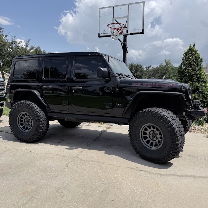 Used 2021 Jeep Wrangler Unlimited Sport AWD/4WD image 2