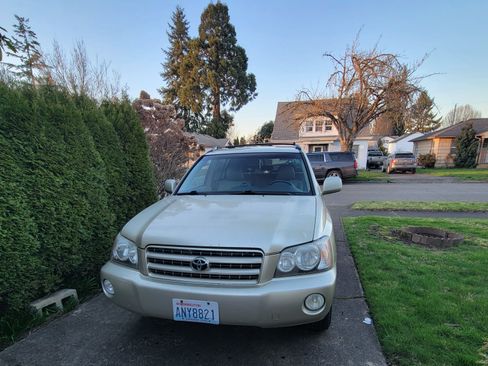 Used 2003 Toyota Highlander Limited image 1