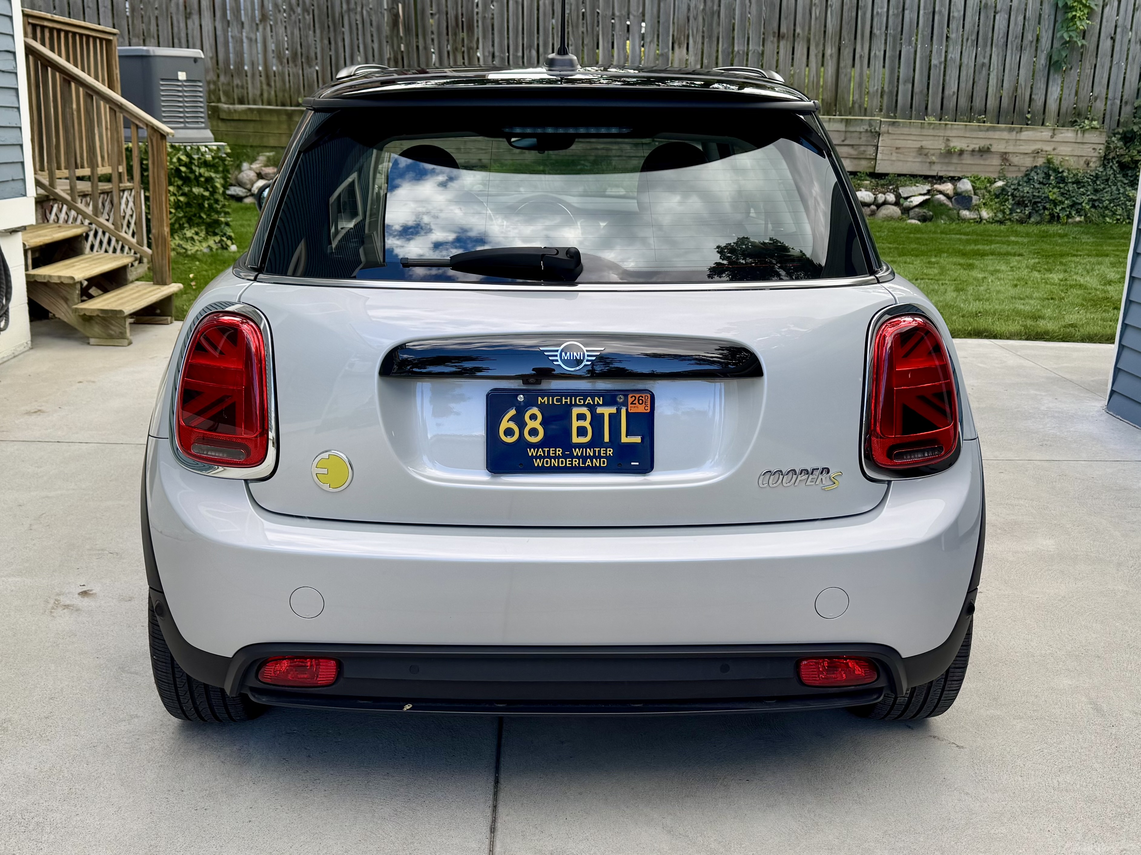 Used 2023 MINI Cooper SE FWD image 6