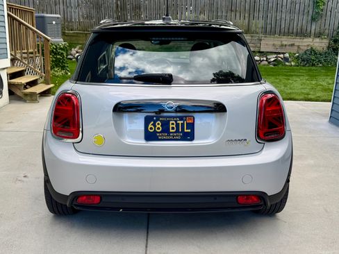 Used 2023 MINI Cooper SE FWD image 6