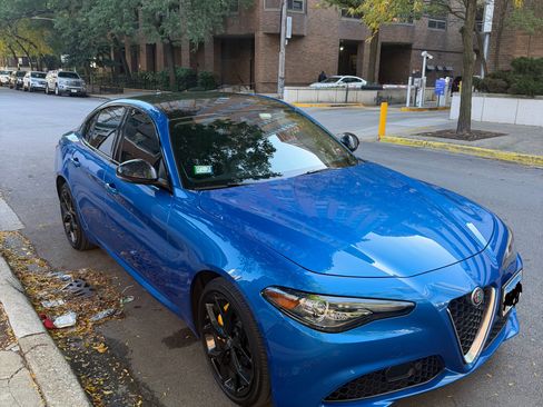 Used 2020 Alfa Romeo Giulia Ti w/ TI Performance Package image 6