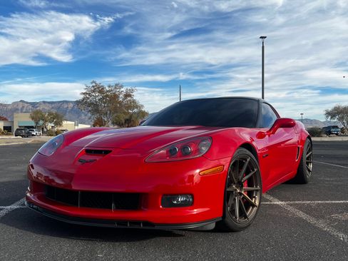 Used 2006 Chevrolet Corvette Z06 w/ Preferred Equipment Group image 1