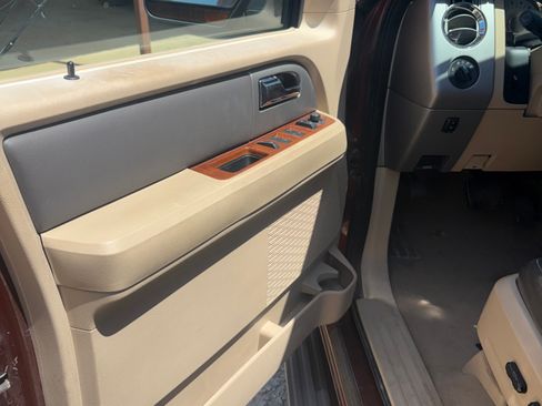 Used 2007 Ford Expedition Eddie Bauer AWD/4WD image 18
