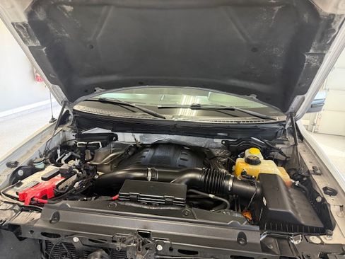 Used 2014 Ford F150 FX4 w/ Equipment Group 402A Luxury image 4