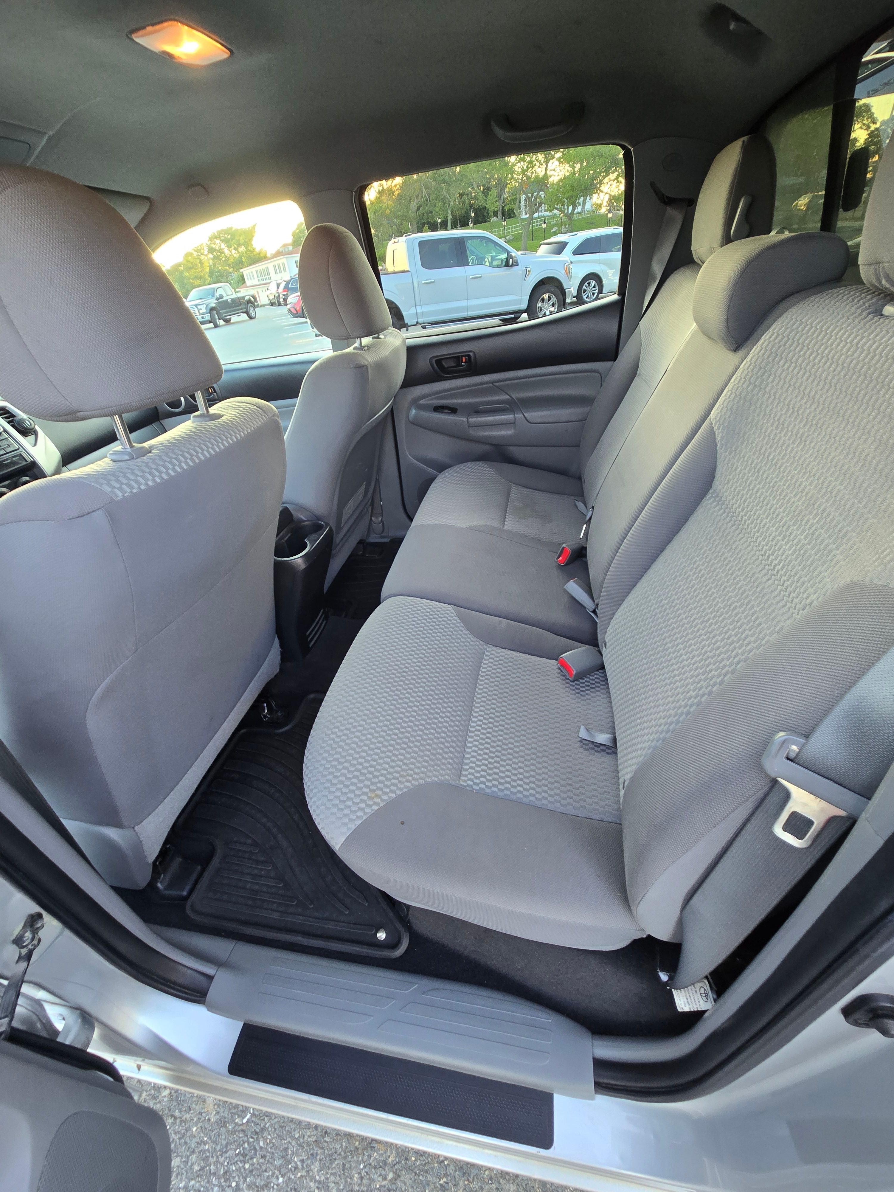 Used 2012 Toyota Tacoma 4x4 Double Cab w/ SR5 Pkg image 11