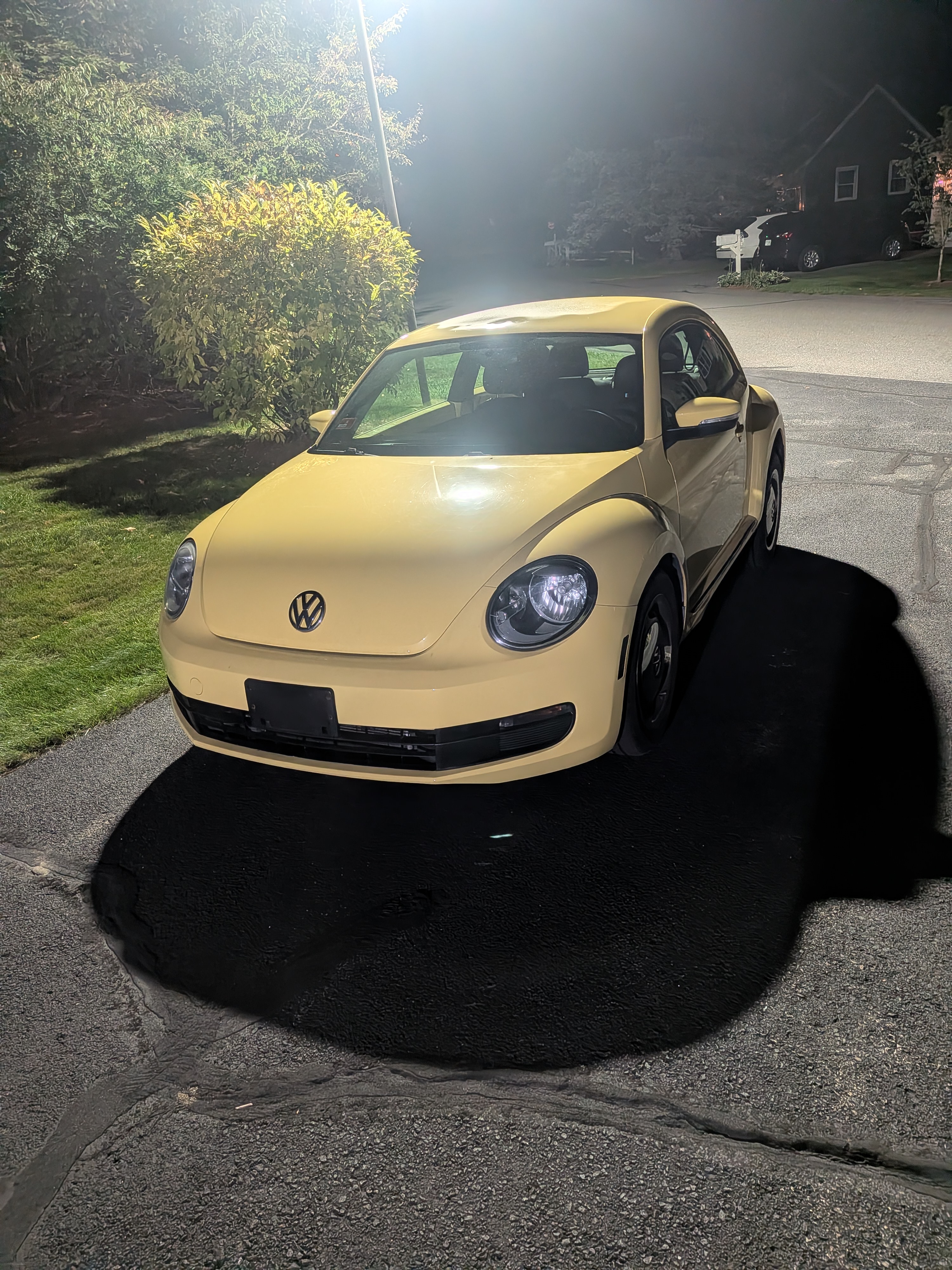 Used 2012 Volkswagen Beetle 2.5 FWD image 9