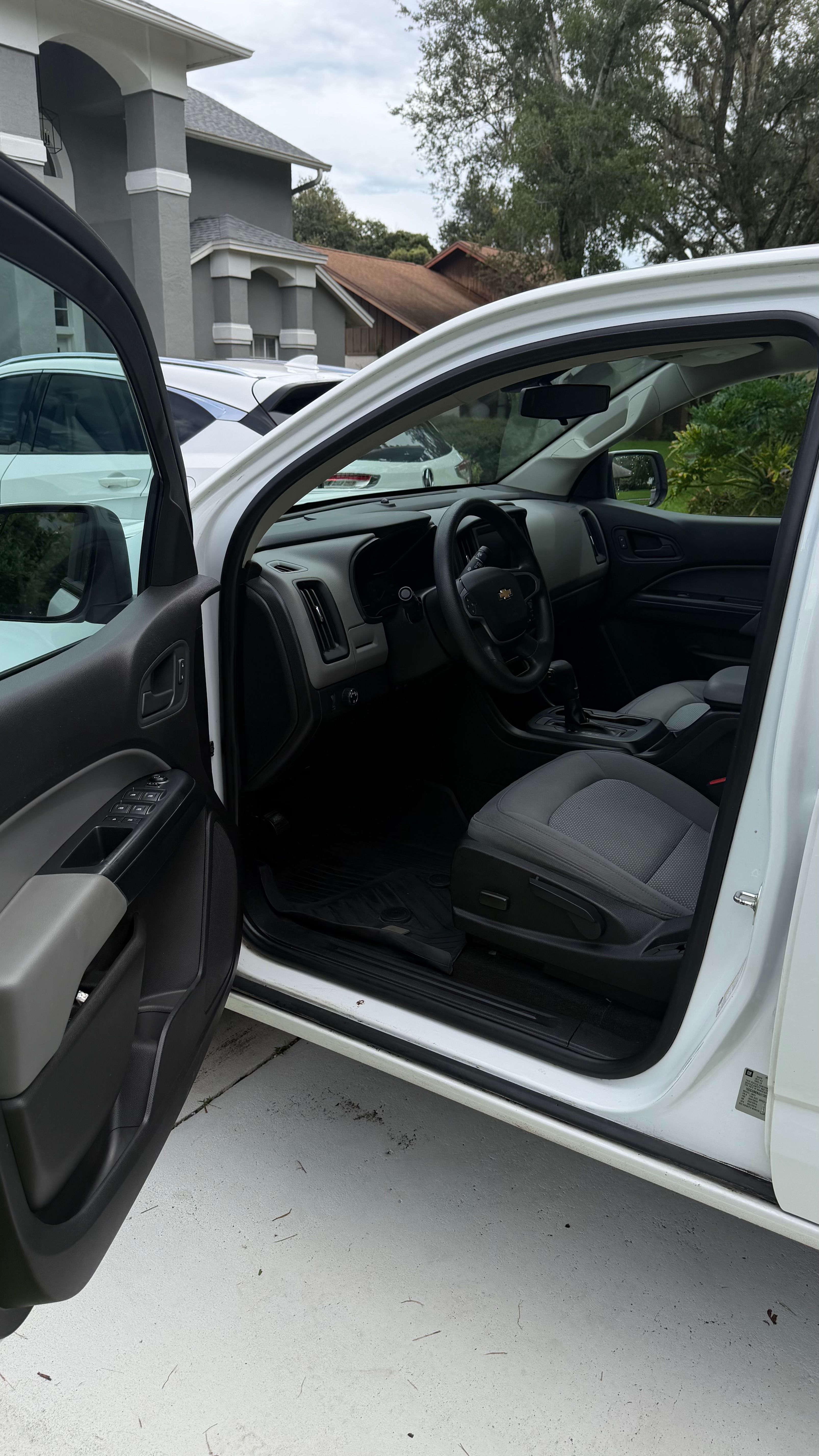 Used 2018 Chevrolet Colorado W/T w/ WT Convenience Package RWD image 6