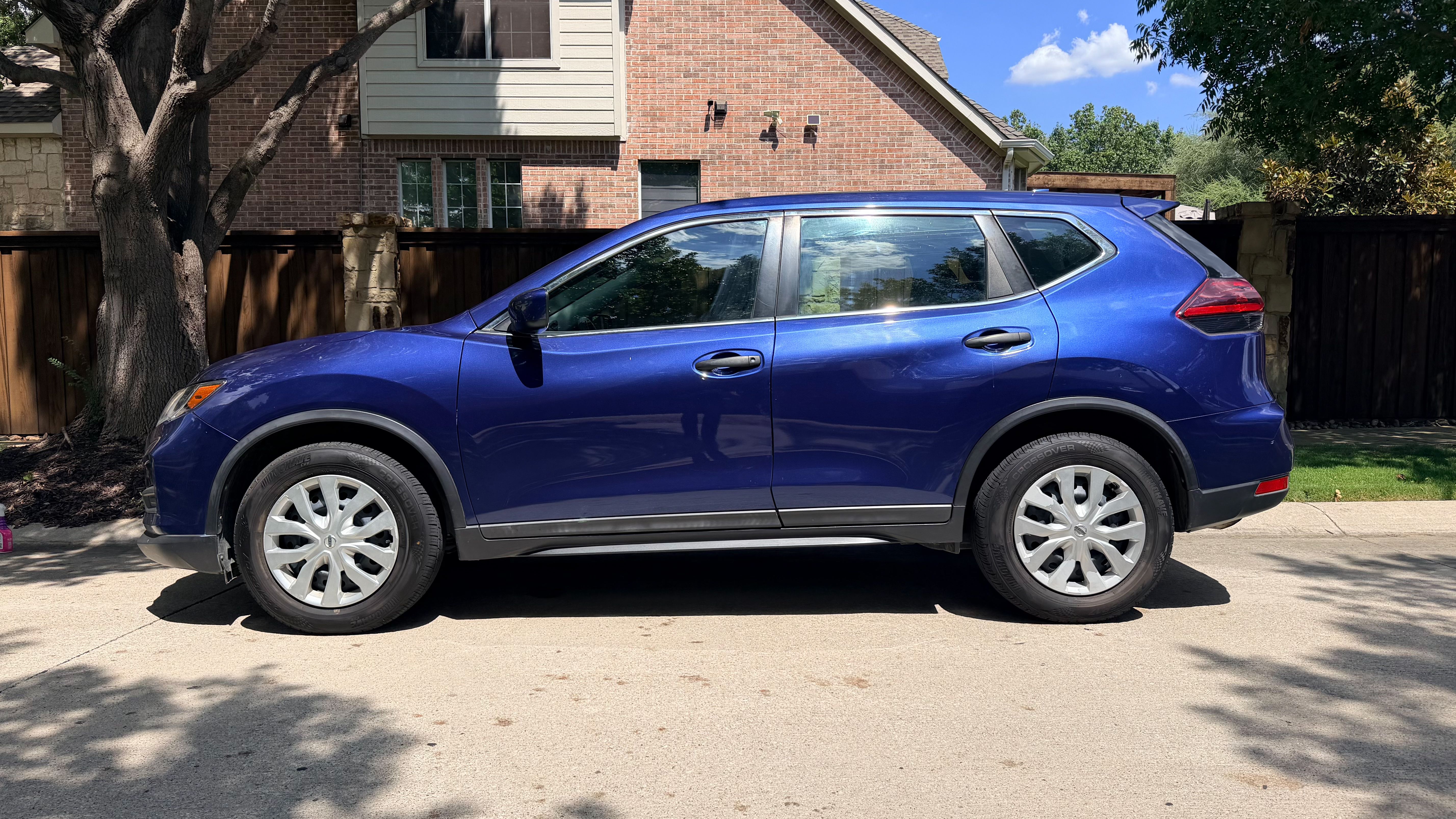 Used 2019 Nissan Rogue S FWD image 13