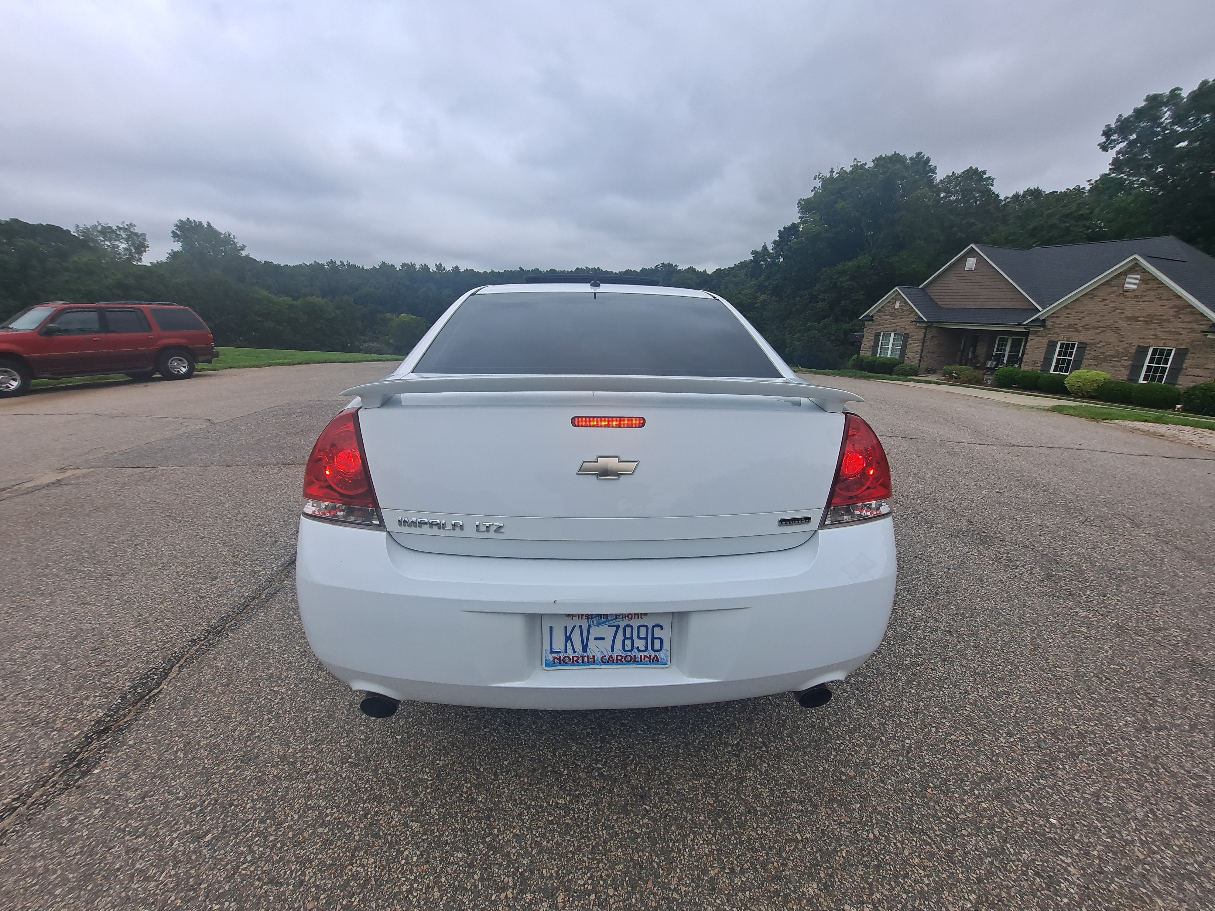 Used 2014 Chevrolet Impala LTZ FWD image 27