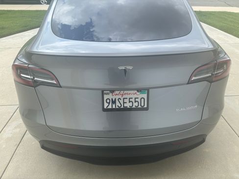 Used 2024 Tesla Model Y Performance AWD/4WD image 8