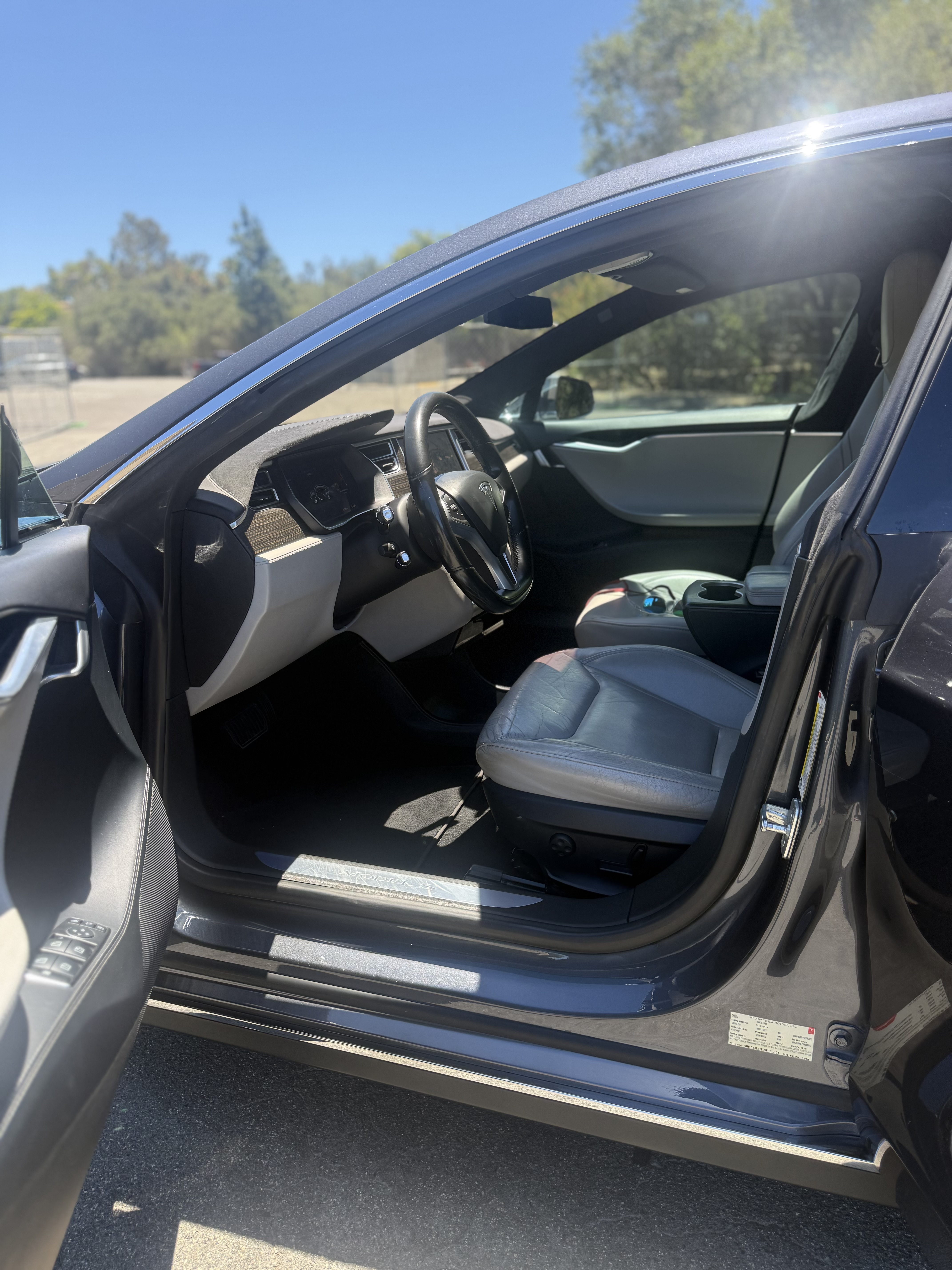 Used 2015 Tesla Model S 90D AWD/4WD image 10