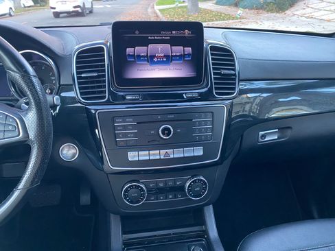 Used 2019 Mercedes-Benz GLS 450 4MATIC image 27