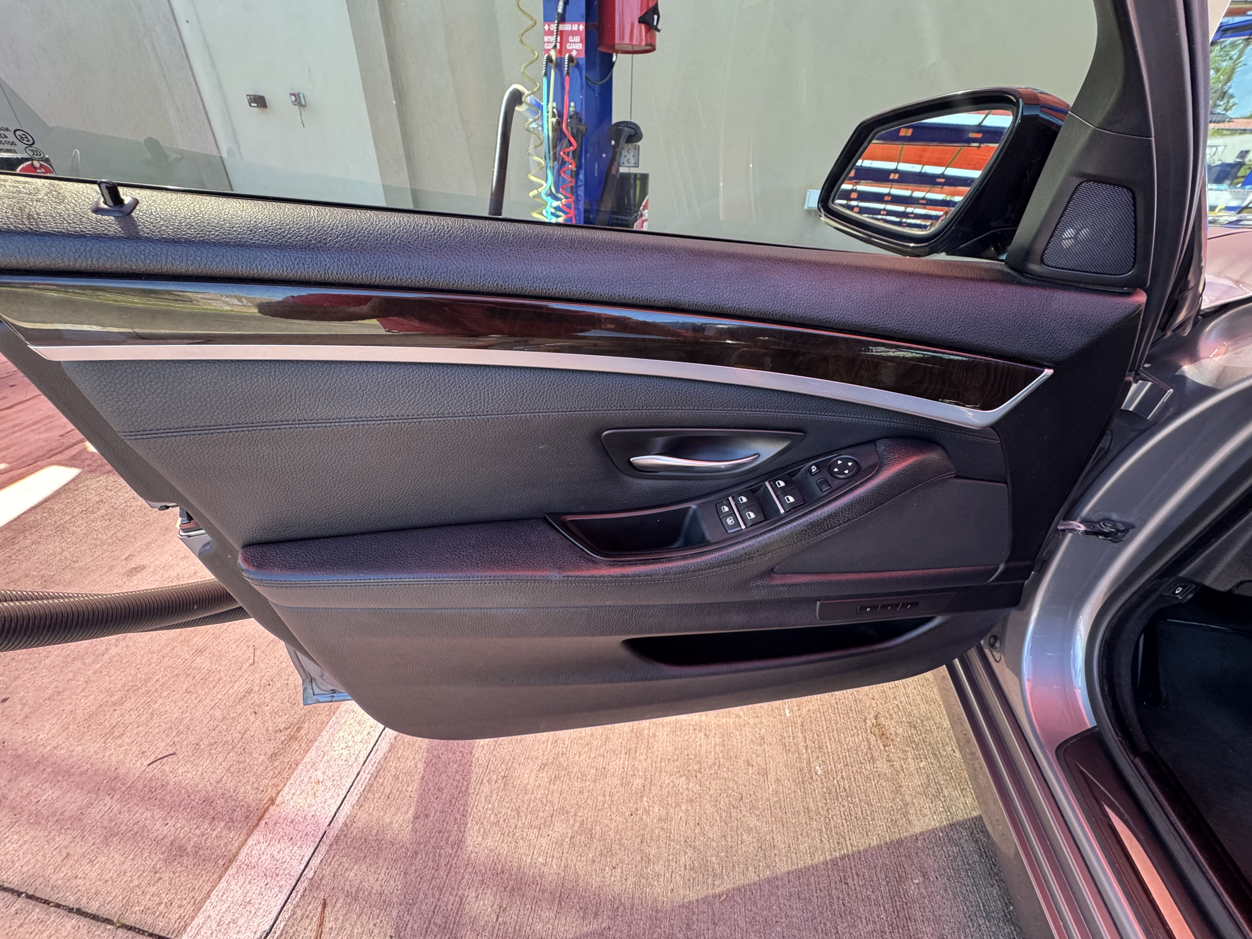 Used 2011 BMW 535i Sedan RWD image 11