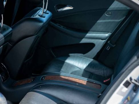 Used 2006 Mercedes-Benz CLS 55 AMG image 11