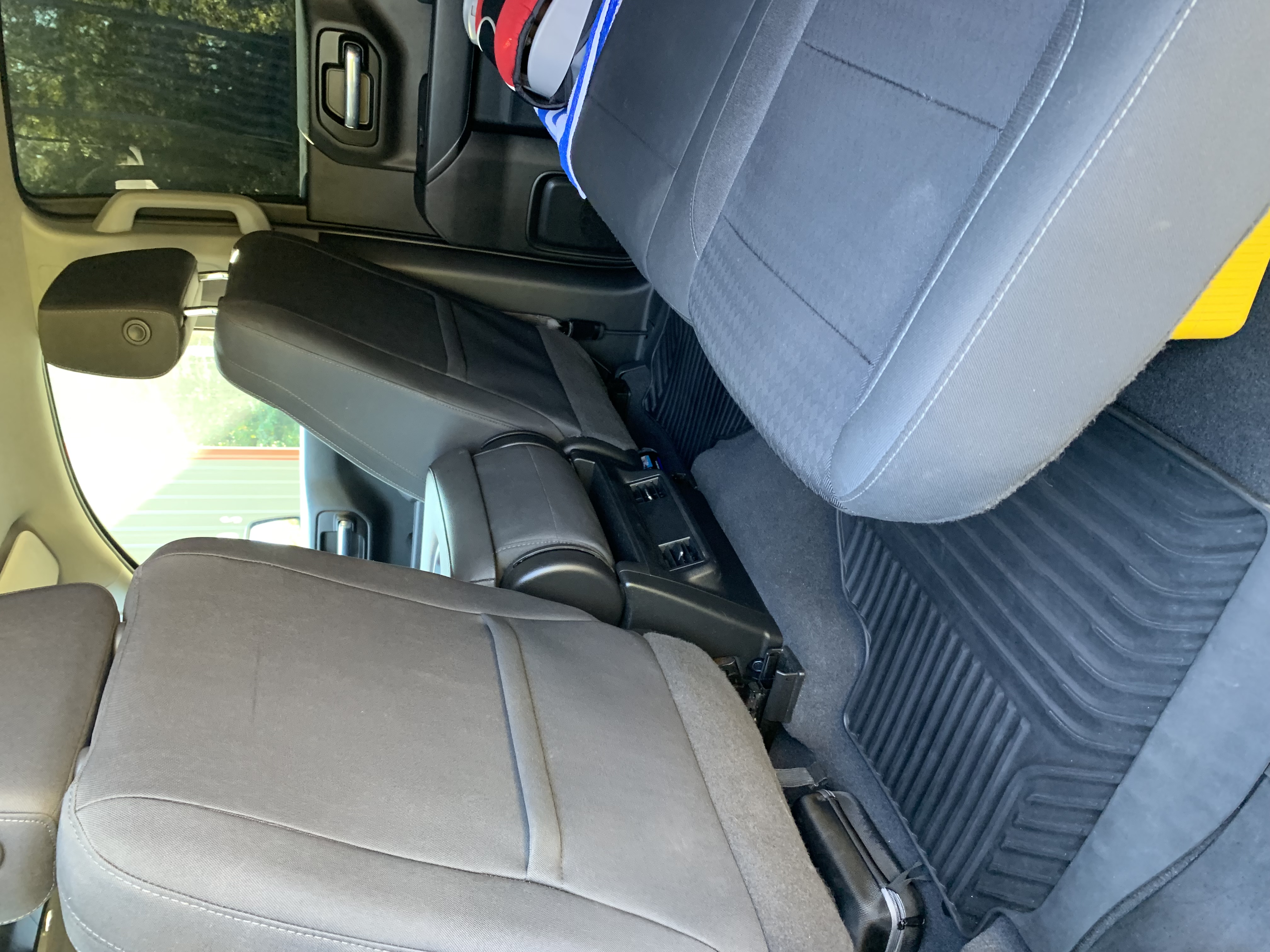 Used 2022 Chevrolet Silverado 1500 Custom RWD image 9