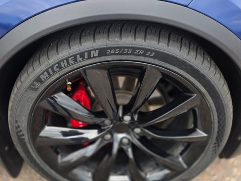 Used 2016 Tesla Model X P90D image 17