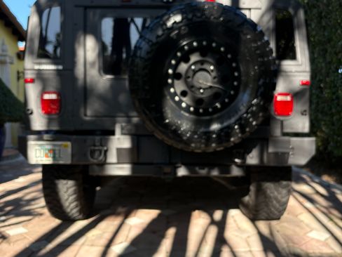 Used 1997 HUMMER H1 4-Door Wagon AWD/4WD image 2