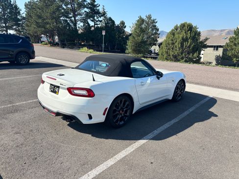 Used 2017 FIAT 124 Spider Abarth RWD image 16