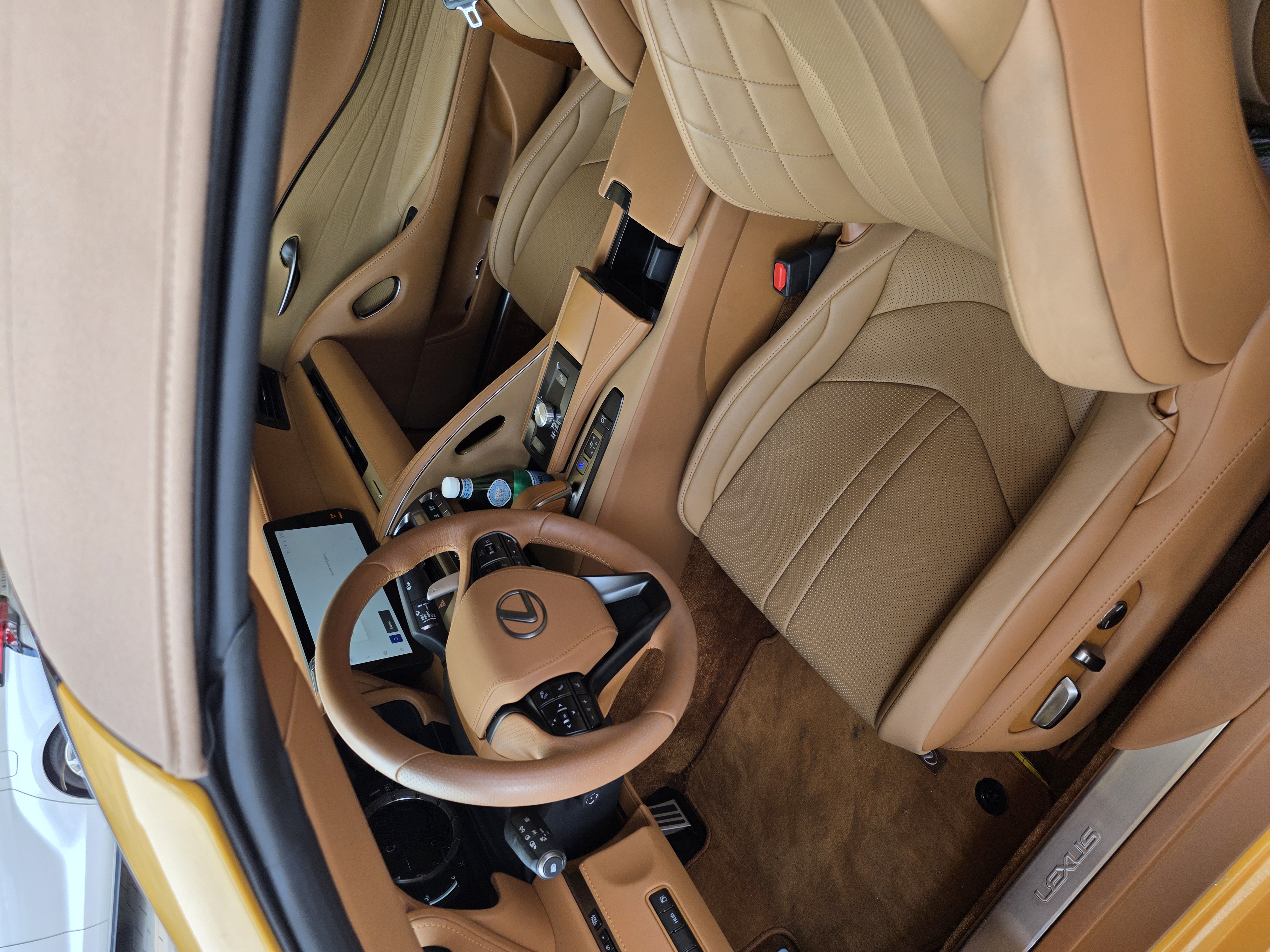 Used 2024 Lexus LC 500 Convertible w/ Touring Package RWD image 13