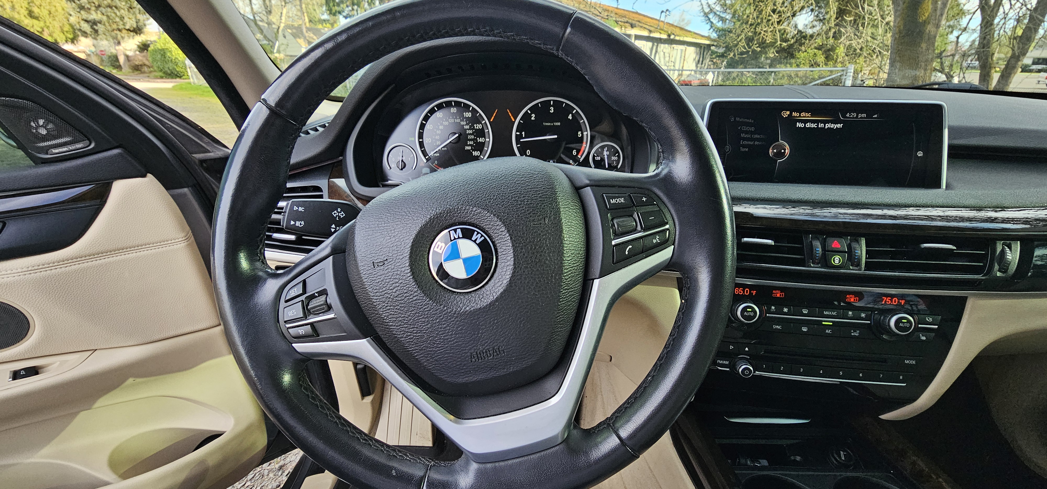 Used 2015 BMW X5 xDrive35d AWD/4WD image 14