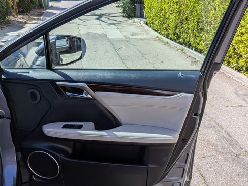 Used 2019 Lexus RX 350 AWD image 11