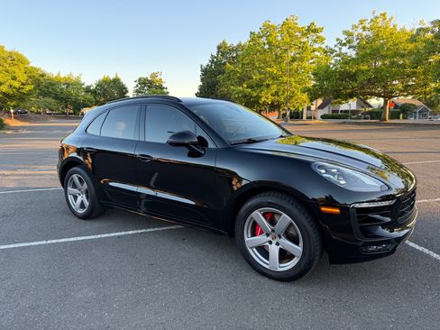 Used 2018 Porsche Macan GTS AWD/4WD image 12
