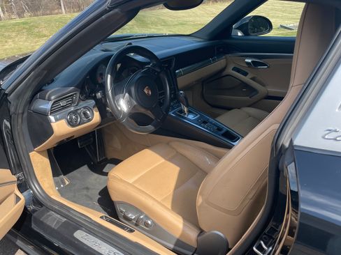 Used 2015 Porsche 911 Targa 4S AWD/4WD image 13