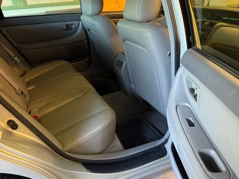 Used 2001 Toyota Avalon XL image 13
