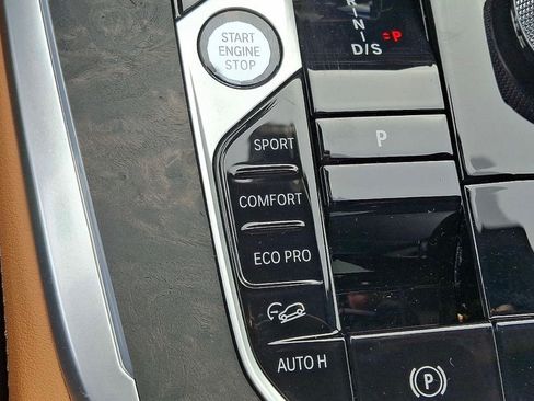 Used 2026 BMW X7 xDrive40i w/ M Sport Package AWD/4WD image 23