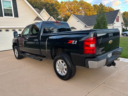 Used 2012 Chevrolet Silverado 3500 LT w/ Interior Plus Package AWD/4WD image 5