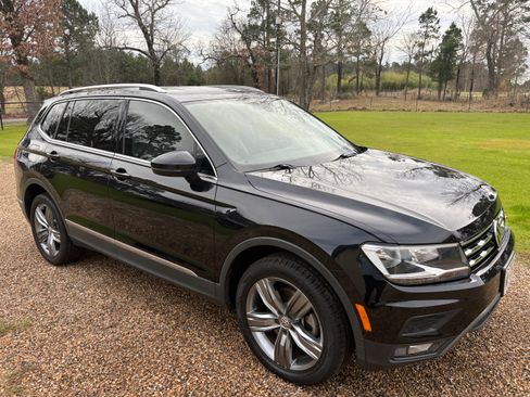 Used 2020 Volkswagen Tiguan SEL image 4