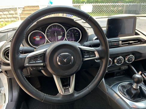 Used 2023 MAZDA MX-5 Miata Grand Touring image 9