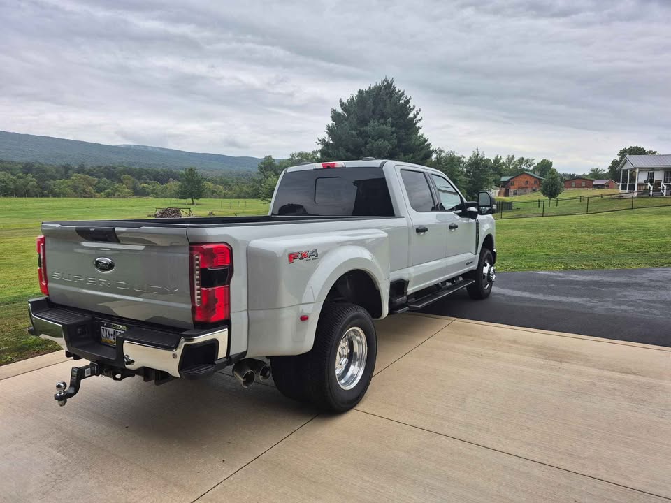 Used 2025 Ford F350 XLT w/ 360-Degree Camera Package AWD/4WD image 6