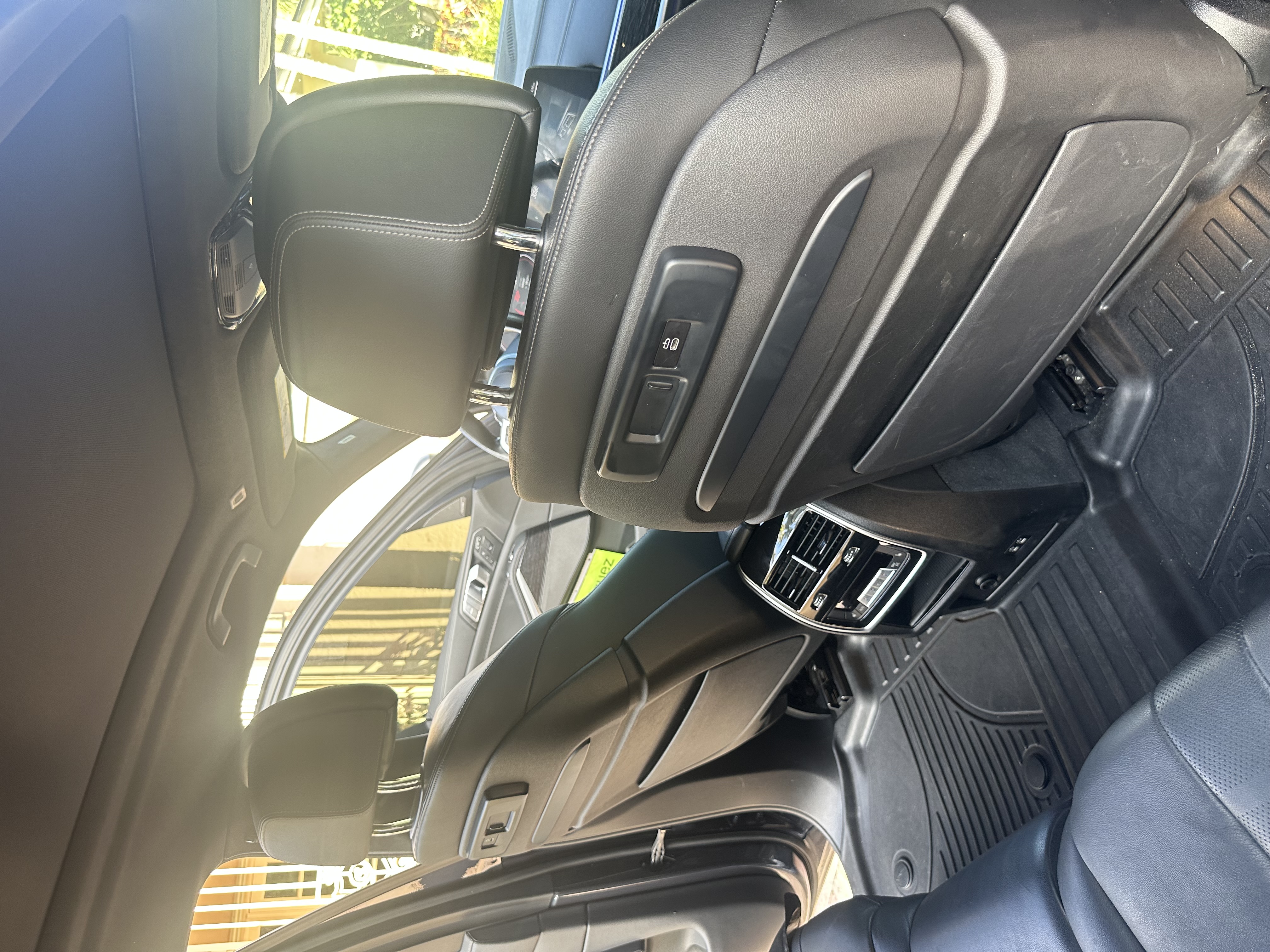 Used 2022 BMW X7 M50i w/ Cold Weather Package AWD/4WD image 13