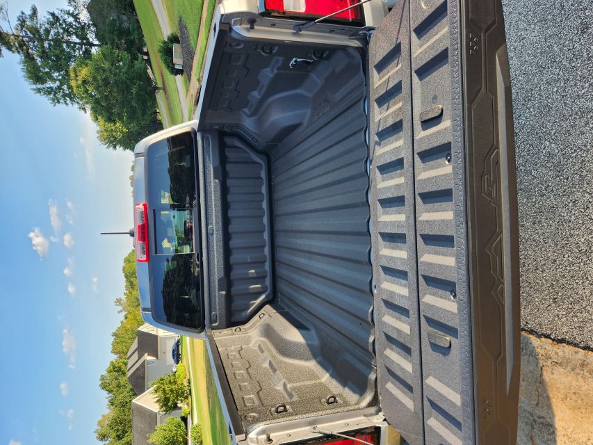 Used 2024 GMC Canyon Elevation w/ Convenience Package RWD image 8