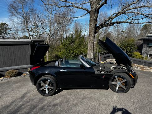 Used 2009 Pontiac Solstice GXP w/ Premium Package image 4