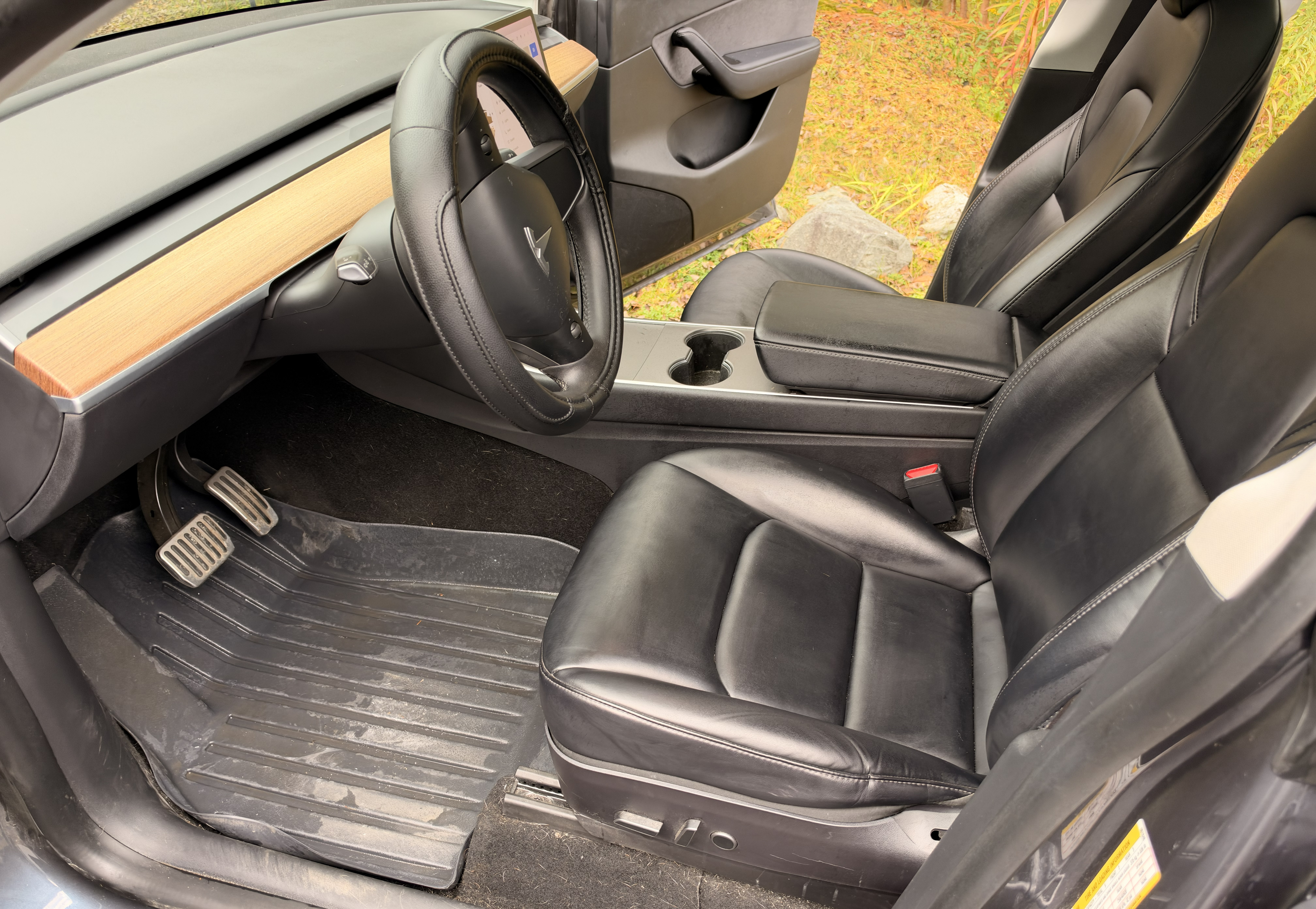Used 2021 Tesla Model Y Long Range AWD/4WD image 14