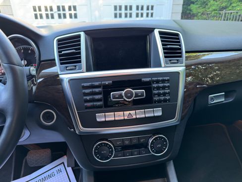 Used 2014 Mercedes-Benz ML 350 4MATIC image 23