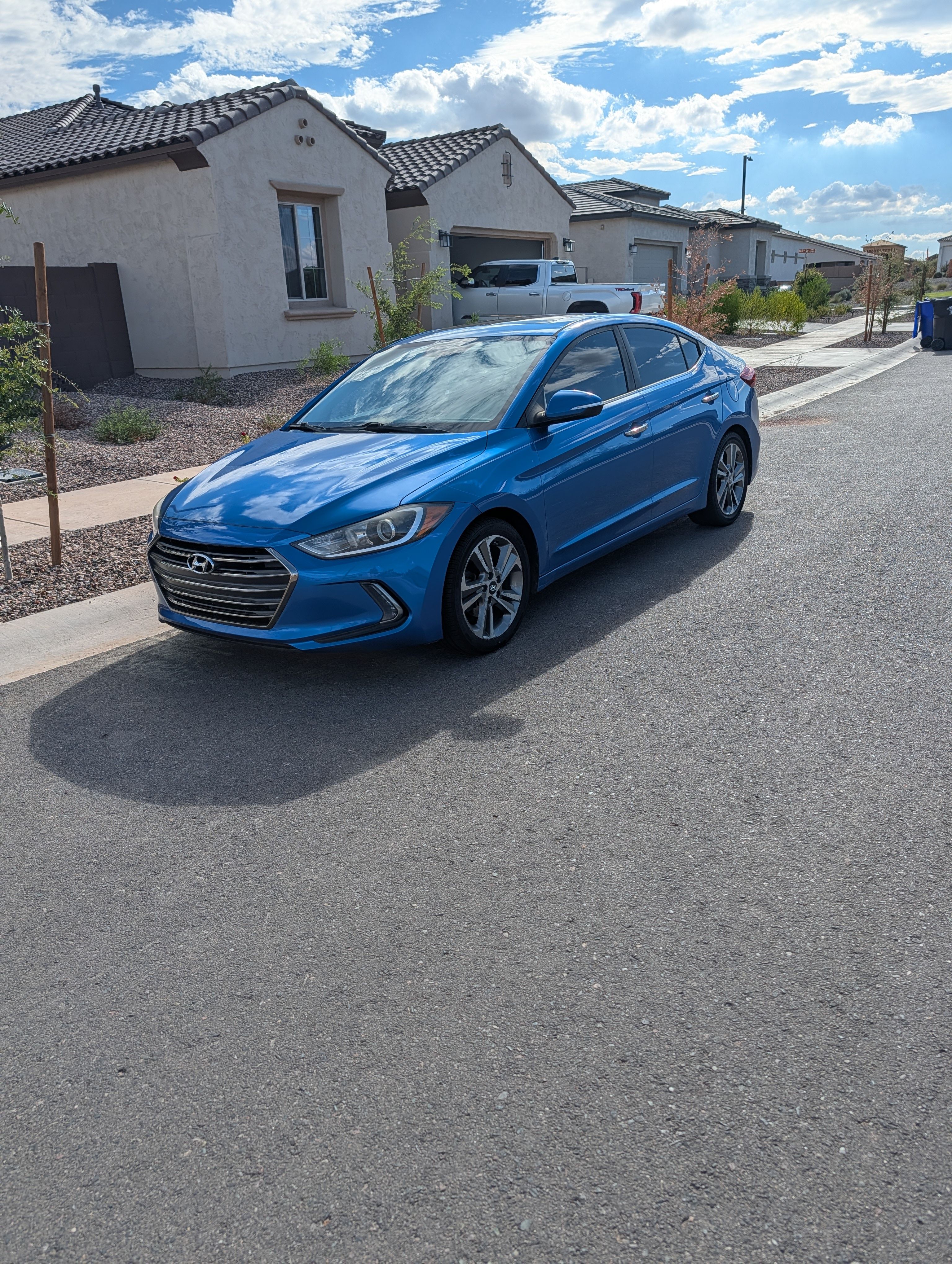 Used 2017 Hyundai Elantra Limited w/ Limited Tech Package 04 FWD image 14