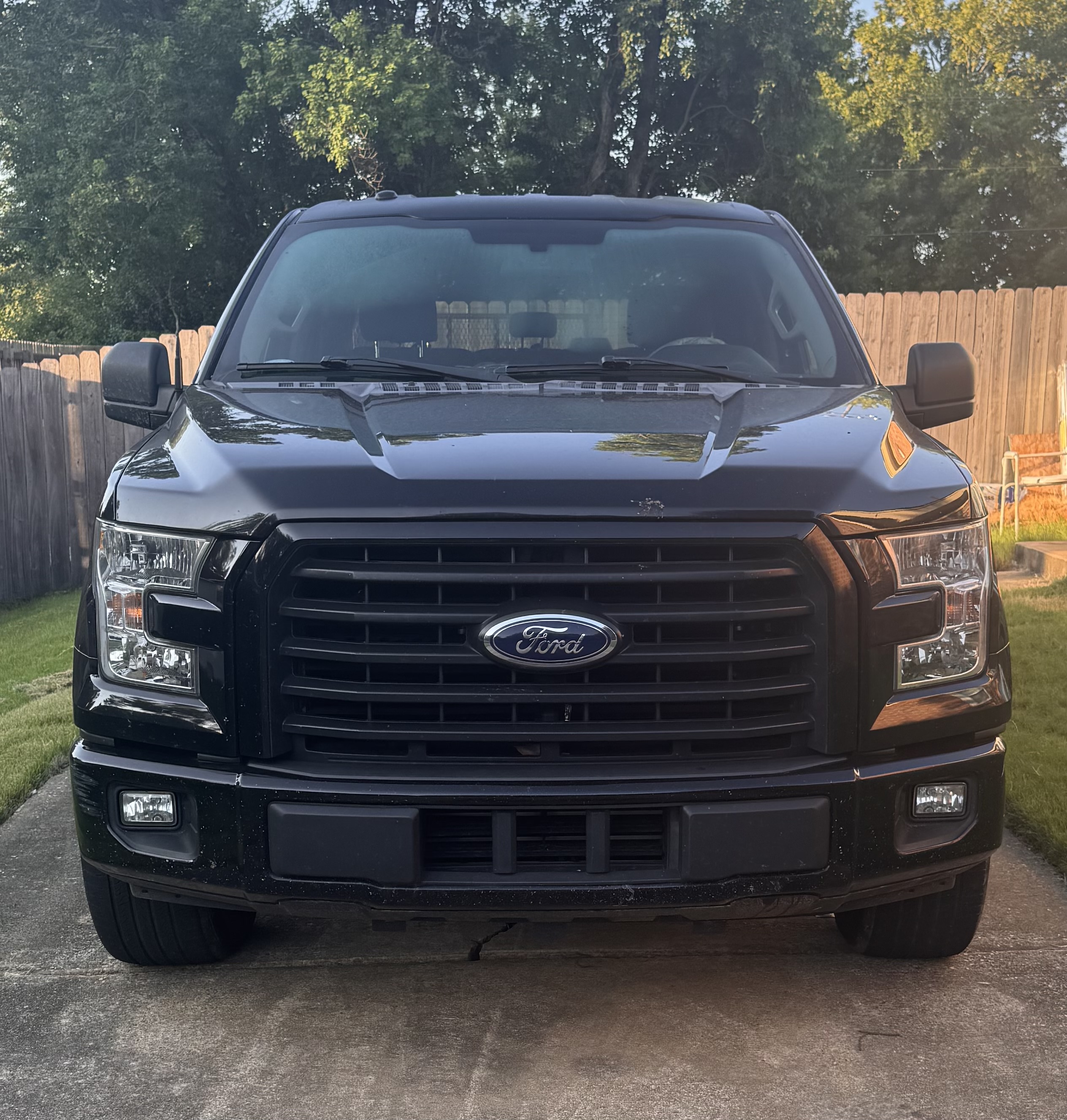 Used 2017 Ford F150 XL w/ Equipment Group 101A Mid RWD image 1