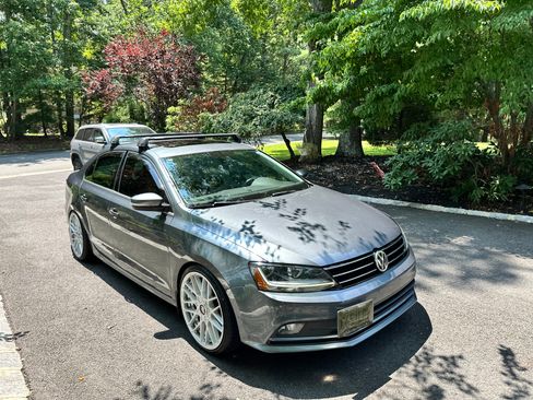 Used 2017 Volkswagen Jetta SEL FWD image 28