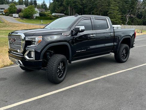 Used 2019 GMC Sierra 1500 Denali w/ Denali Ultimate Package AWD/4WD image 8