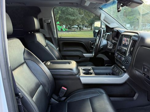 Used 2016 Chevrolet Silverado 2500 LTZ image 27