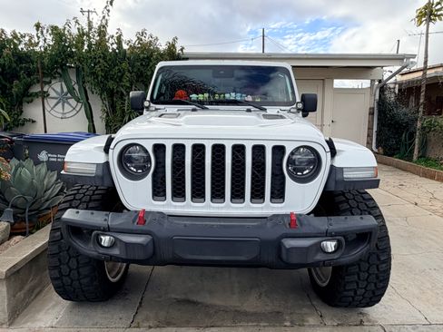 Used 2020 Jeep Gladiator Rubicon image 9