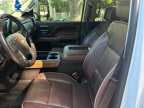 Used 2017 Chevrolet Silverado 3500 High Country w/ Duramax Plus Package image 12