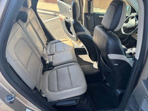 Used 2020 Ford Escape SEL image 10